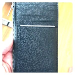 Card carrier, brand new never used. Coach!!!!